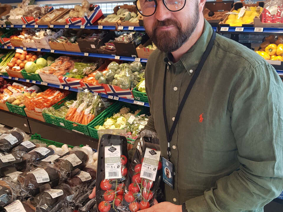 – De små, runde tomatene er ren nytelse og noe folk spiser som snacks, sier kategorisjef Trond Morten Helgesen i Rema.