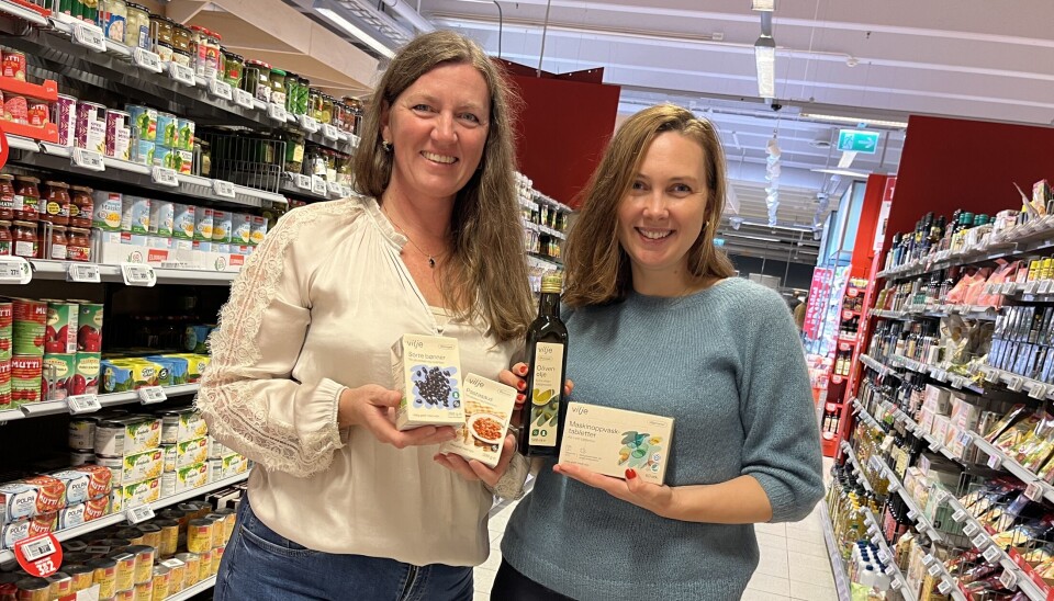 Hittil er alle matvarer i den nye serien Vilje produsert etter økologiske prinsipper, forteller Linda Korseberg Hagen, prosjektleder for innovasjon i Norgesgruppen og Pernille Løvås, brand manager i Unil. Ifølge prosjektleder for innovasjon Linda Korseberg Hagen i Norgesgruppen og brand manager Pernille Løvås i Unil, skal Vilje gjøre det enkelt for kundene å ta gode valg.