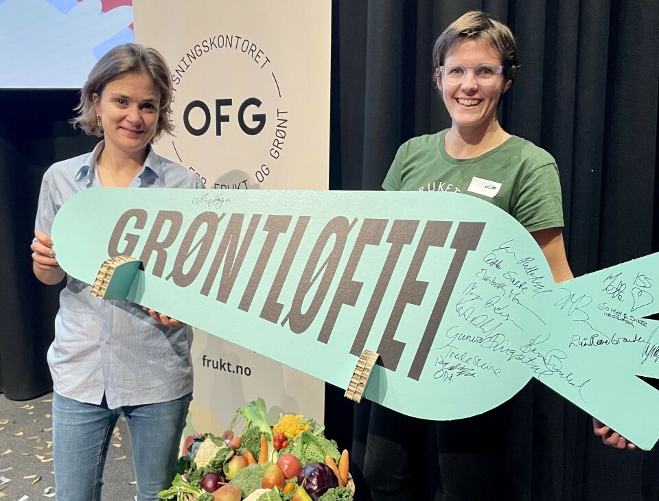 Da er det gjort. Landbrukets Økoløft er blitt del av Grøntløftet. Og en viktig stemme blant aktørene som vil gi sunn mat et løft. Her Ingri Rosén Guren, grønt- og kornprodusent og inspirasjonsbonde i Landbrukets Økoløft, sammen med fungerende prosjektleder Elin Rømo Grande.