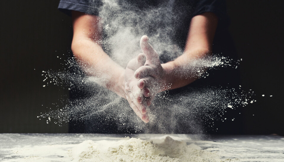 Målet med den nye, digitale bakeskolen er å senke terskelen for å komme i gang med baking, samtidig som mer erfarne bakere får påfyll av kunnskap. Siktet hvetemel utgjør 75 prosent av melomsetningen i norsk dagligvare de siste 12 månedene.