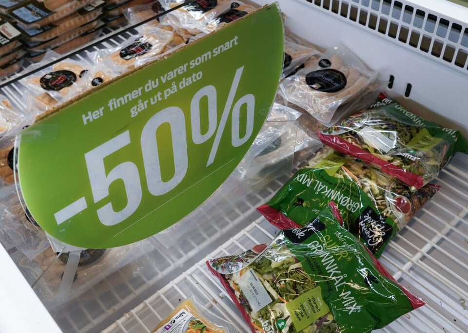 Butikker må heretter prise ned mat som nærmer seg utløpsdato og gjør det på en godt synlig måte.