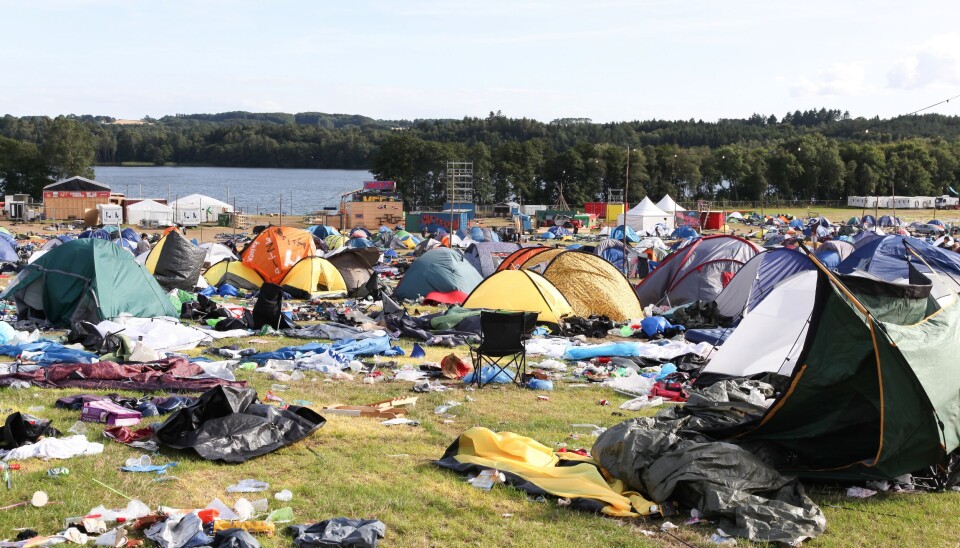 Det er ikke sjeldent at et festivalområde ser slik ut, med mye søppel og tilsvarende høy miljøbelastning. Miljømerking skal rydde opp i rotet, i ordets rette forstand.