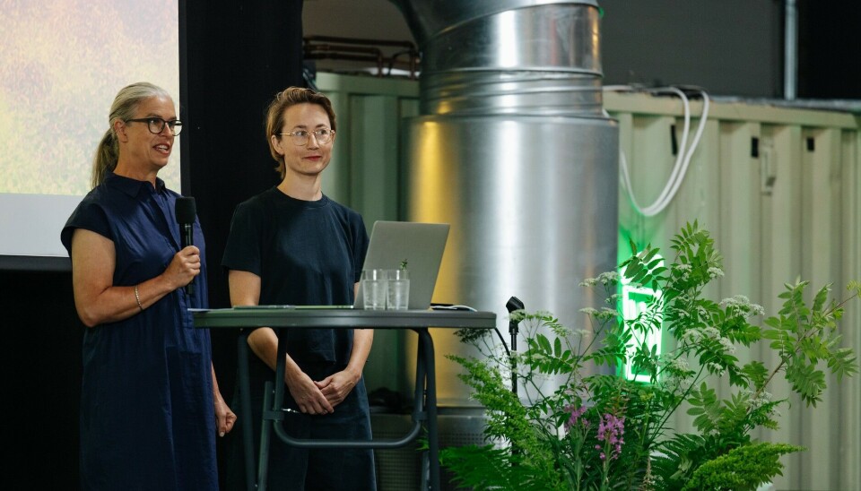 Det er Debio Marked som står bak Matsymposiet. Her initiativtakerne Else Skålvoll Thorenfeldt og Idun Bjerkvik Leinaas (til høyre) under premieren i 2023. I år arrangeres symposiet sammen med Nasjonalmuseet. Det er Debio Marked som står bak Matsymposiet. Her initiativtakerne Else Skålvoll Thorenfeldt og Idun Bjerkvik Leinaas (til høyre) under premieren i 2023. I år arrangeres symposiet sammen med Nasjonalmuseet.