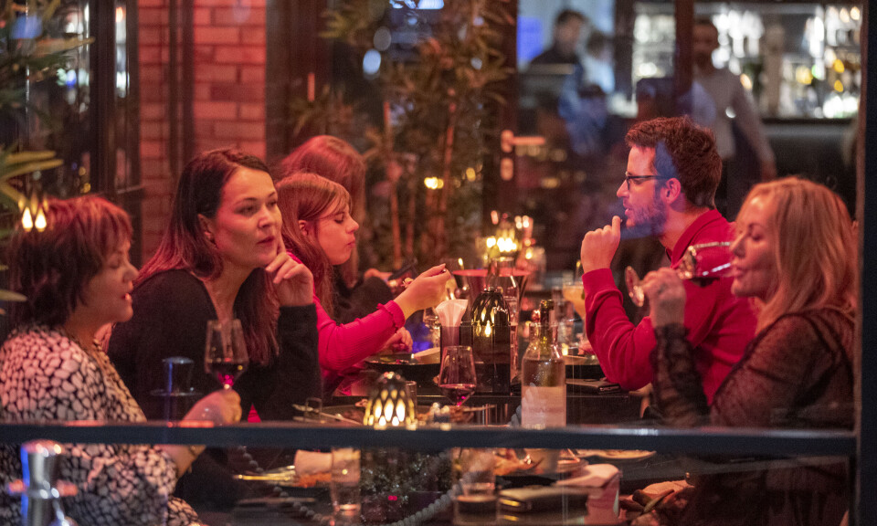 Nordmenn spiser mindre på restaurant