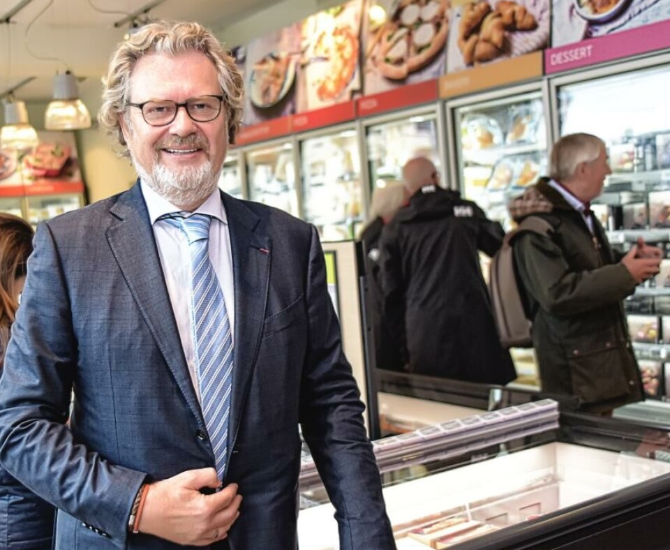 At medisin- og apotekbransjen havner i hendene på dagligvarebransjen, er en «forbrukermessig skandale», mener Knut Faremo. Han er én av grunnleggerne av Norgesgruppen som nå har kjøpt seg inn i apotekmarkedet.